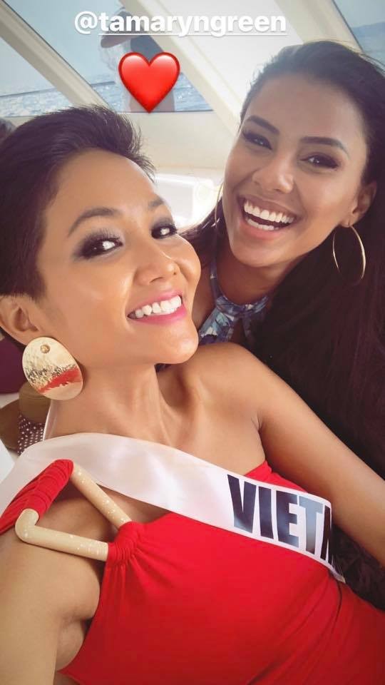 H Hen Ni L N U M C Bikini Khoe D Ng N Ng B Ng T I Miss Universe
