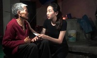 Nguyễn Thúc Thùy Tiên kể nỗi đau vùng lũ khi chứng kiến người đầu bạc tiễn kẻ đầu xanh