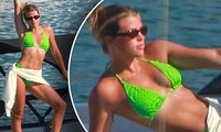 Nàng mẫu 9x Sofia Richie thả dáng gợi cảm với bikini màu xanh lá
