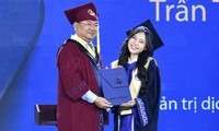 Excellent female graduate, is a hot TikToker with many million-view clips that inspire positive