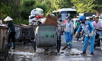 Thu gom rác tại Hà Nội
