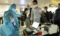 TPHCM ngưng lấy mẫu xét nghiệm sàng lọc COVID-19 ở sân bay, nhà ga