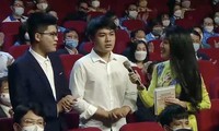 Hoàng Khánh vinh dự được tuyên dương trong chương trình