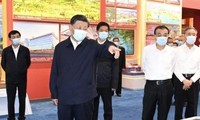 Ông Tập Cận Bình trong chuyến thăm triển lãm ở Bắc Kinh ngày 27/9. (Ảnh: Xinhua)