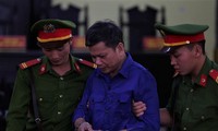 Bị cáo Lò Văn Huynh khai được nhận 1 tỷ đồng do ông Nguyễn Minh Khoa nhờ nâng điểm