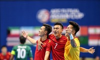 ĐT Futsal Việt Nam sẽ chạm trán Iran ở tứ kết ngày 4/10. Ảnh: VFF 