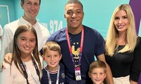 Cả nhà Ivanka Trump chụp ảnh cùng Mbappe