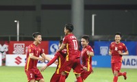 Các cầu thủ Việt Nam đang thể hiện phong độ rất tốt tại AFF Cup 2020 nhờ những kinh nghiệm có được từ loạt trận vòng loại thứ 3 World Cup. Ảnh: PV 