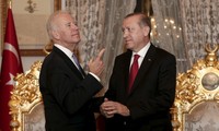 Hai ông Joe Biden - Recep Tayyip Erdogan gặp nhau ở Istanbul (Thổ Nhĩ Kỳ) ngày 23/1/2016Ảnh: Reuters 