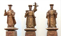 Ba mẫu tượng được TAND Tối cao lấy ý kiến để dựng tại trụ sở mới, số 43, Hai Bà Trưng, Hà Nội