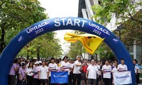 Hơn 1.000 sinh viên trường ĐH Tôn Đức Thắng tham gia chạy bộ vì cộng đồng UpRace 