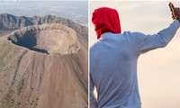 Du khách 23 tuổi ngã vào miệng núi lửa vì mải &quot;sống ảo&quot;, nhà chức trách phải cảnh báo