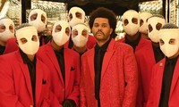 Super Bowl Halftime Show 2021: The Weeknd một mình “cân team”, H.E.R hát mở màn ngọt như mía lùi