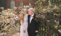 Ông Boris Johnson và bà Carrie Symonds trong ngày cưới hồi tháng 5. Ảnh: Reuters