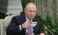 Đêm giao thừa của ông Putin: Xem bài phát biểu của chính mình trên truyền hình