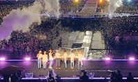 ARMY Việt rưng rưng nhớ lại concert cuối của BTS World Tour “Love Yourself” ở Bangkok