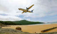 ‘Mục sở thị’ máy bay hạ cánh ở Côn Đảo