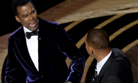 Đùa khiếm nhã, Chris Rock bị Will Smith &quot;đi đường quyền&quot; ngay trên sân khấu Oscar 2022