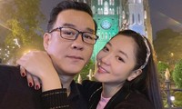 Vợ chồng &apos;Vua cá Koi&apos; và ca sĩ Hà Thanh Xuân lại phải làm một hành động giống như hồi mới cưới