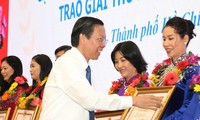 Chủ tịch Phan Văn Mãi: TPHCM tìm cơ chế khả thi nhất để cải thiện thu nhập cho nhà giáo 