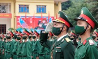 ĐVTN Trung đoàn 246 (tức Đoàn Tân Trào) tại lễ phát động thi đua cao điểm, sáng 18/11. Ảnh: Nguyễn Minh