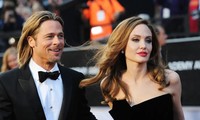 Brad Pitt không dám yêu siêu mẫu nội y vì Angelina Jolie
