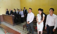 Phiên tòa sơ thẩm xử vụ ly hôn của vợ chồng 'vua cà phê' Trung Nguyên. Ảnh: Tân Châu