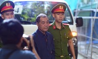 Ông Trầm Bê tại phiên xử sơ thẩm hồi tháng 7/2020. Ảnh: Tân Châu.