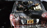Ai đền bù hàng trăm ô tô, xe máy bị cháy ở chung cư Carina?