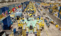 Nhìn gần dây chuyền sản xuất F-35 của hãng Lockheed Martin