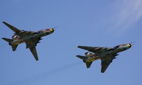 Xem cận cảnh uy lực của Su-22 bay lượn và tấn công mục tiêu