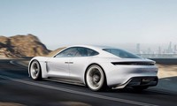 Porsche ra mắt ô tô điện: Sạc 20 phút đi được 400 km