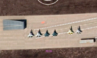 Ảnh chụp các máy bay chiến đấu tàng hình tại căn cứ quân sự của Trung Quốc ở tỉnh Liêu Ninh. (Ảnh: Twitter)