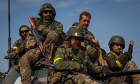 Binh lính Ukraine ở Donetsk ngày 14/6. (Ảnh: Reuters)
