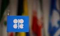 Cờ của OPEC được treo ở Vienna ngày 5/10. (Ảnh: Reuters)