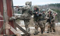 Úc cân nhắc huấn luyện binh lính cho Ukraine