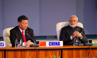 Lãnh đạo Trung - Ấn tại thượng đỉnh BRICS ở Nam Phi năm 2018. (Ảnh: Reuters)