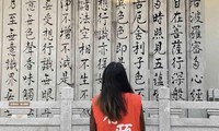 Yao Fenchen, 23 tuổi, tìm đến ngôi chùa ở Thâm Quyến sau khi thất nghiệp. (Ảnh: SCMP)