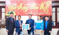 Bí thư T.Ư Đoàn Nguyễn Tường Lâm thăm, tặng quà Tết Công ty Điện lực Hải Phòng