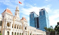 Dấu hiệu tích cực, số ca mắc COVID-19 ở TPHCM &apos;đang đi ngang&apos;