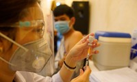 Chuyên gia y tế: Chích vắc xin Pfizer thay mũi 2 Moderna