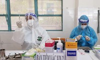 TPHCM sẵn sàng chi viện nhân lực tiêm vắc xin tại các tỉnh đang bùng dịch