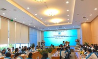 Toàn cảnh buổi thảo luận với chủ đề "Xây dựng tổ chức Hội Sinh viên Việt Nam vững mạnh” diễn ra chiều 10/12 tại Đại học Kinh tế Quốc dân.
