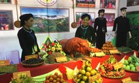 Dịp tết So Lộc, người Tày- Nùng Lạng Sơn chu đáo chuẩn bị các món ăn đặc sản vùng miền để giới thiệu, khoản đãi người thân, du khách -Ảnh: Duy Chiến 