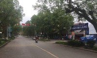 Đường phố Lạng Sơn và khu chợ đầu mối Chi Lăng thuộc phường Chi Lăng khá vắng vẻ, bình lặng .Ảnh Duy Chiến