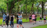 Người dân sắp được tập thể dục trở lại ở Công viên Thống nhất (Hai Bà Trưng, Hà Nội).