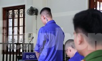 Vết trượt dài của thiếu niên 16 tuổi sớm &apos;vùi đầu&apos; vào ma túy