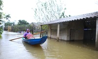 Mưa lớn, nhiều xã vùng hạ du hồ Kẻ Gỗ bị ngập sâu