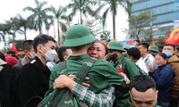 Hơn 1.400 tân binh Hà Tĩnh lên đường nhập ngũ