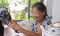 VIDEO: Mẹ Công Phượng dự đoán bất ngờ về trận Việt Nam - Nhật Bản